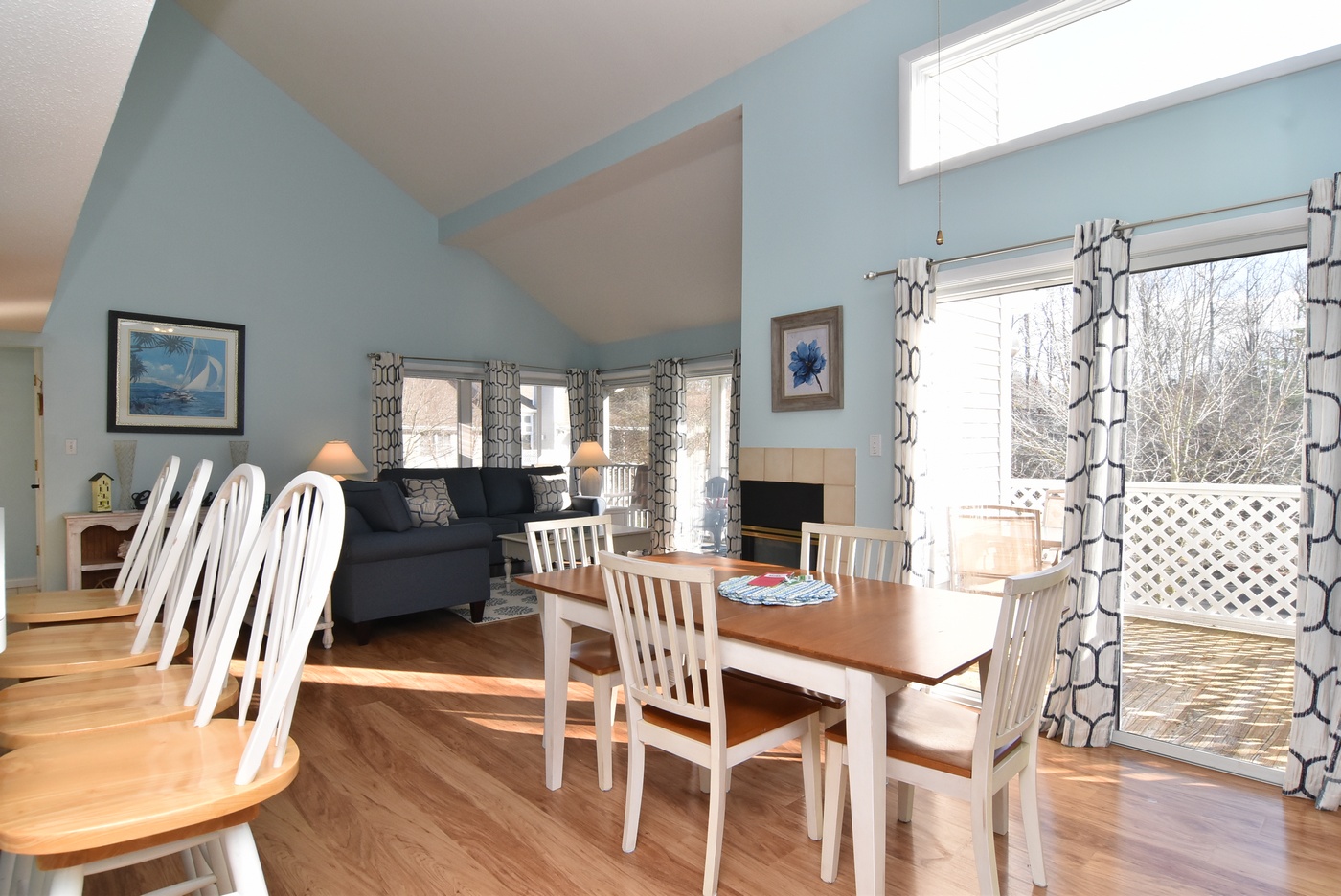 Dining Image